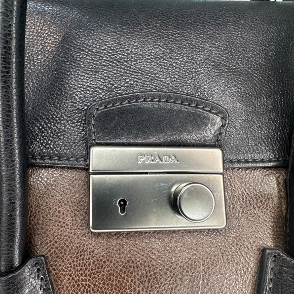 Prada bag - Picture 10 of 13